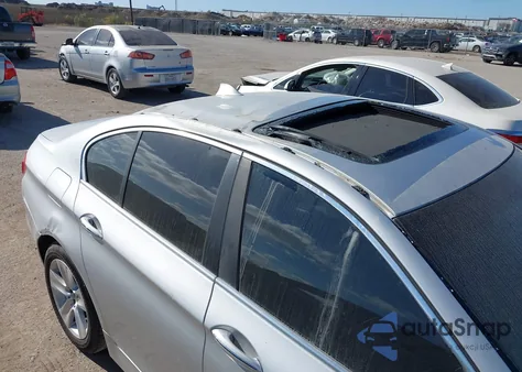 2013 BMW 5 Series 528I из США, поврежденный, VIN WBAXG5C58DD232145